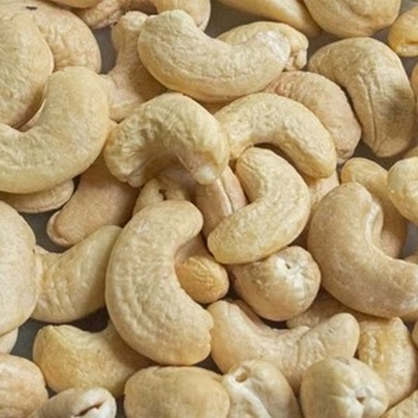 Cashewnuts (kaju)240