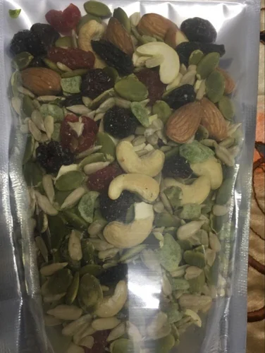 dryfruits and seeds mix