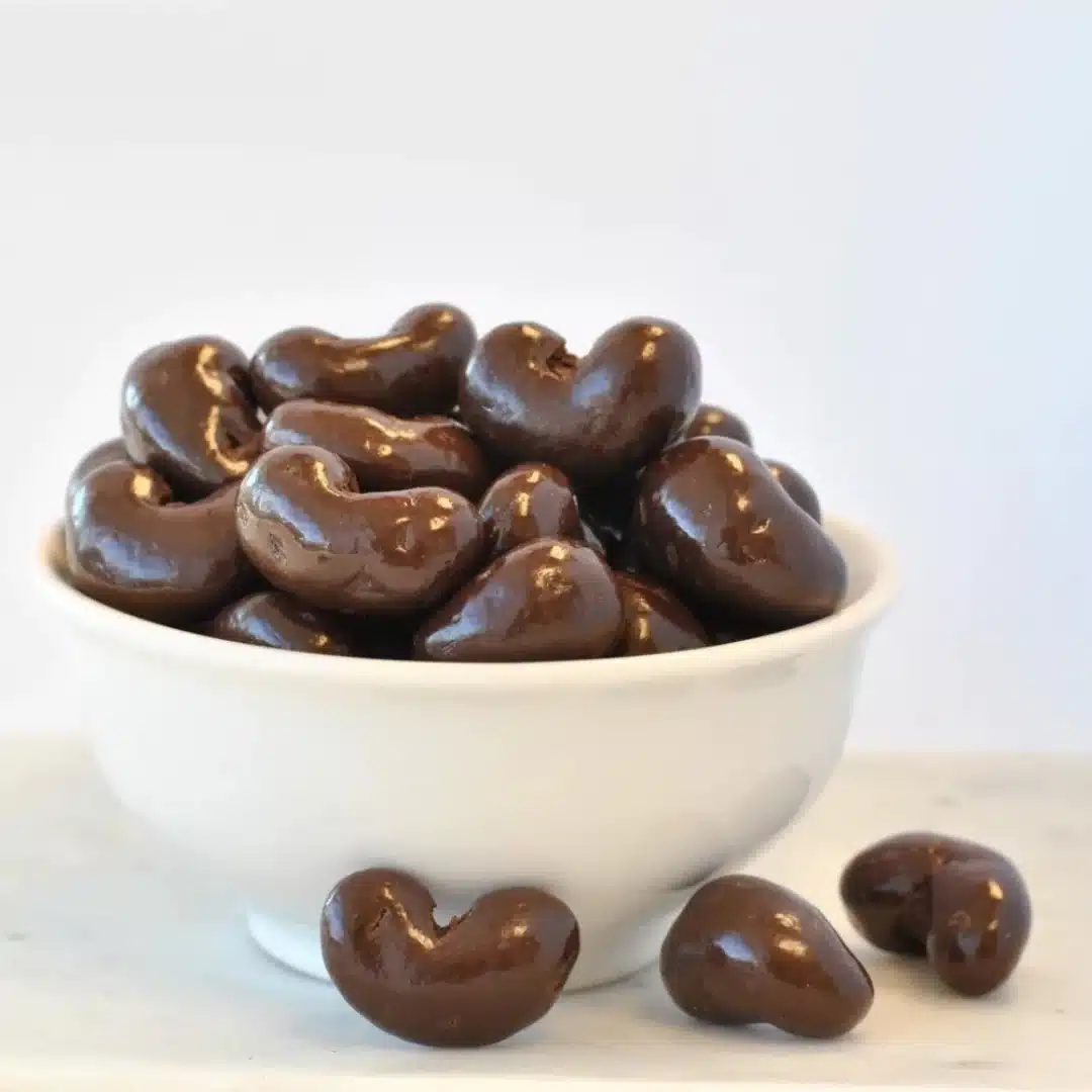 chocolate coated cashwenut